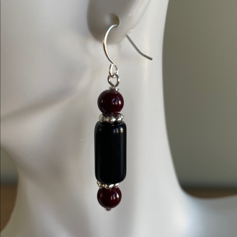 HAND CRAFTED EARRINGS Classic Black Burgundy Red Dangle Drop Earrings